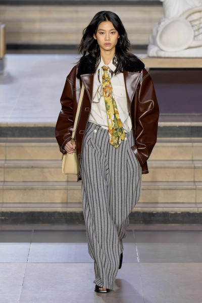 22-03/29/ties1503_louis-vuitton-fall-2022-ready-to-wear-paris-credit-filippo-fior-gorunway.jpeg