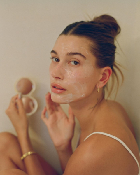 hailey-bieber-skin-care